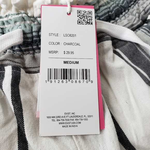 Exist Shorts White Gray Striped Southern Spirit Junior's Size Medium NWT - Picture 11 of 12
